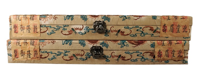 Lots Chinese long scrolls in box