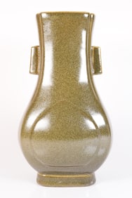 Chinese fine green vase