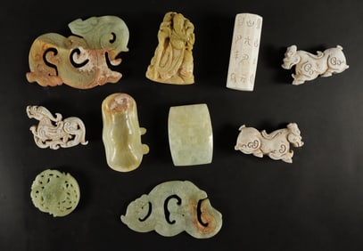 Lots Chinese carvings