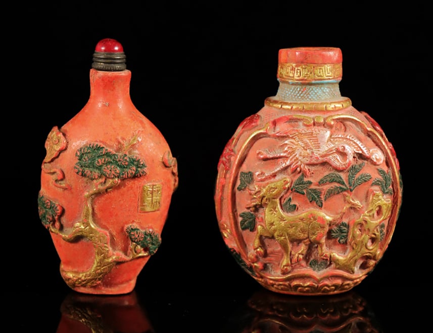 Lots Chinese snuff bottles: Lots chinese snuff bottles.
