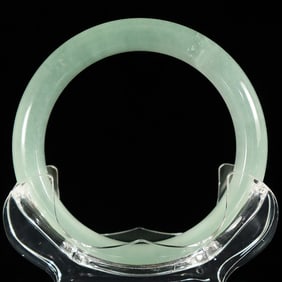Chinese round bangle