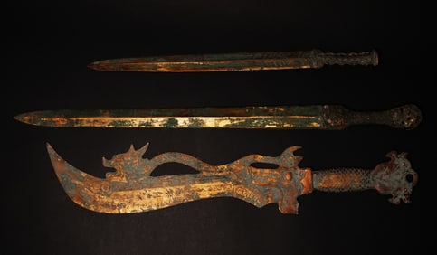 Lots Chinese bronze sword