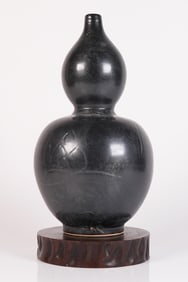 Chinese black gourd vase