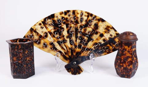 Lots Chinese carved items