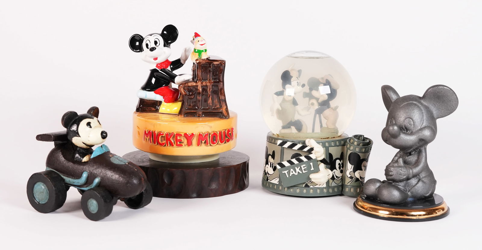 Lots Mickey Mouse vintage items (1 of 11)