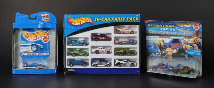 Lots Hot Wheels in box