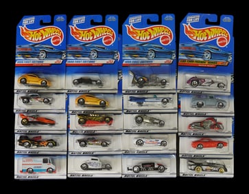 Lots Hot Wheels in box