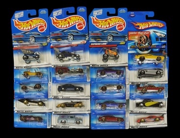 Lots Hot Wheels in box