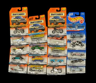 Lots Hot Wheels in box