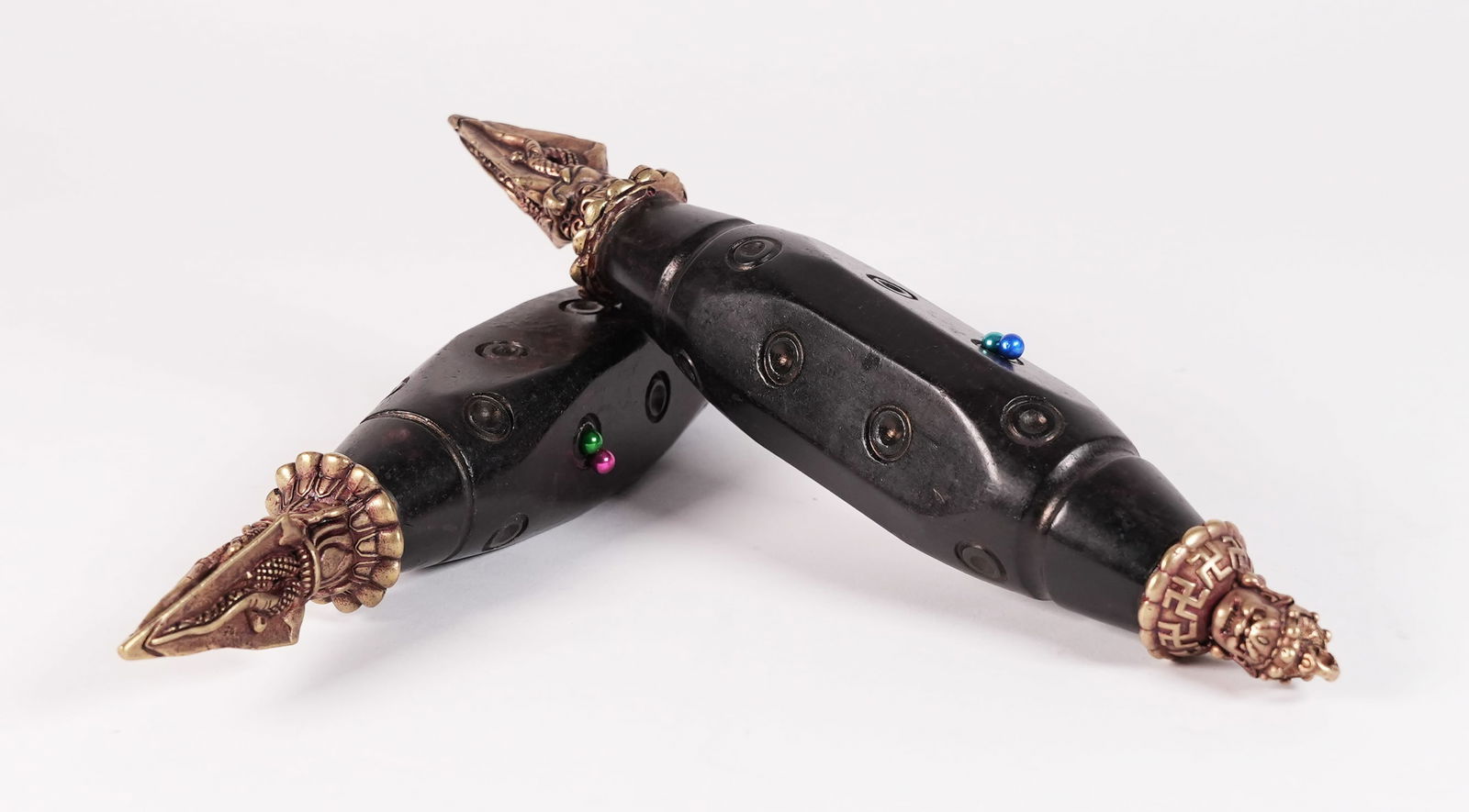 Lots Tibetan fine items (1 of 7)