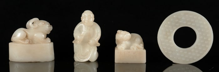 Lots Chinese carvings