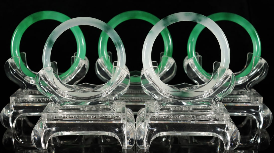 Lots Chinese fine bangles (1 of 7)