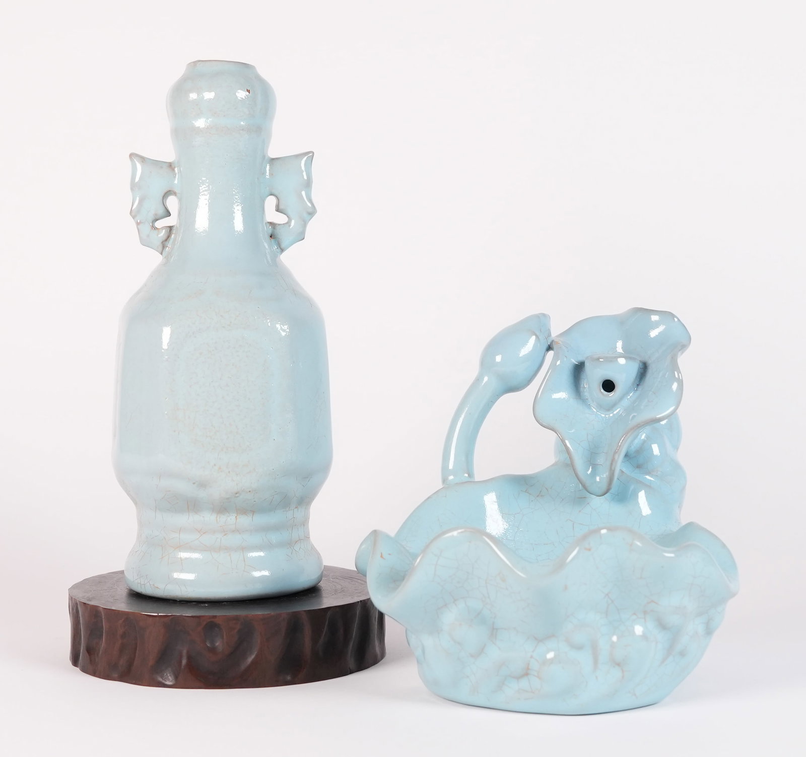 Lots Chinese celadon porcelains: Lots Chinese fine celadon porcelains, largest H: 8.7" x W: 3.7."