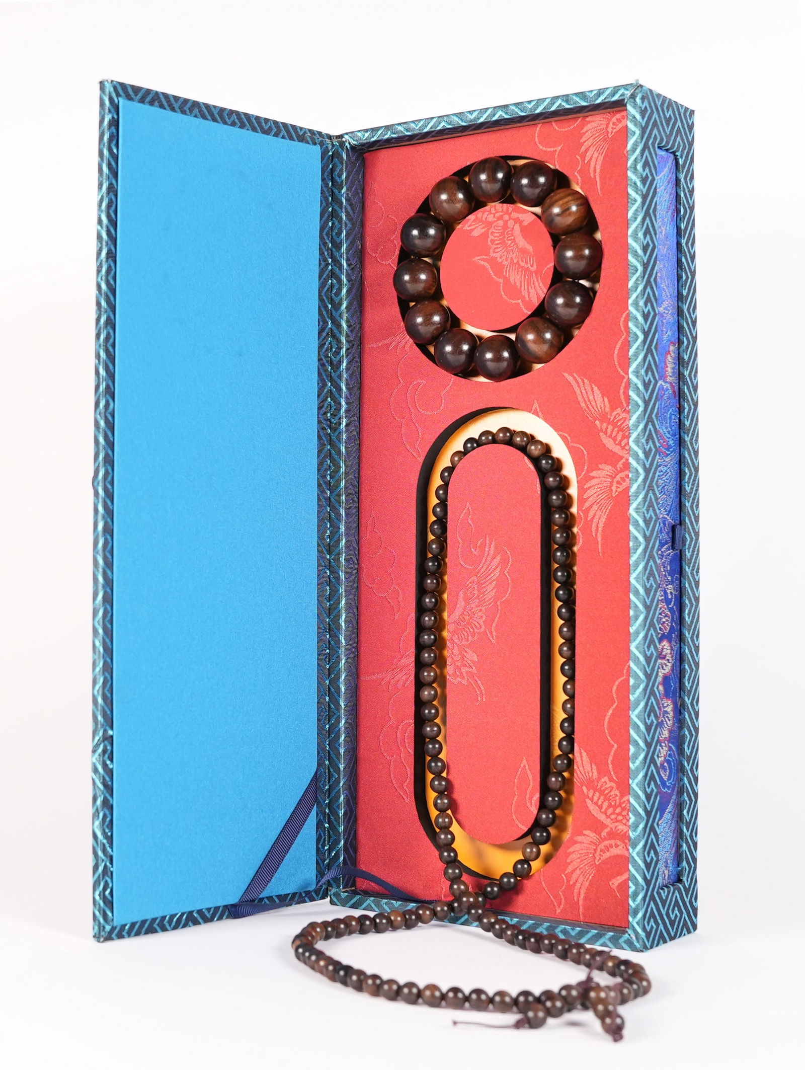 Lots Chinese scented beads (1 of 6)