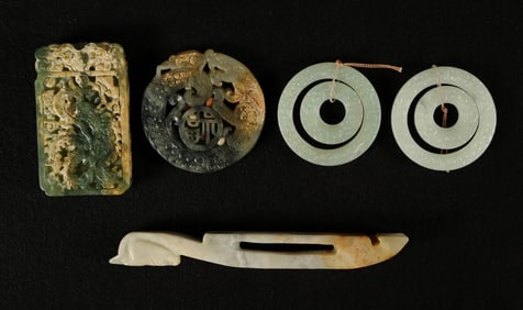 Lots Chinese carved items