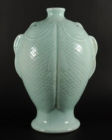 Chinese fine fish vase