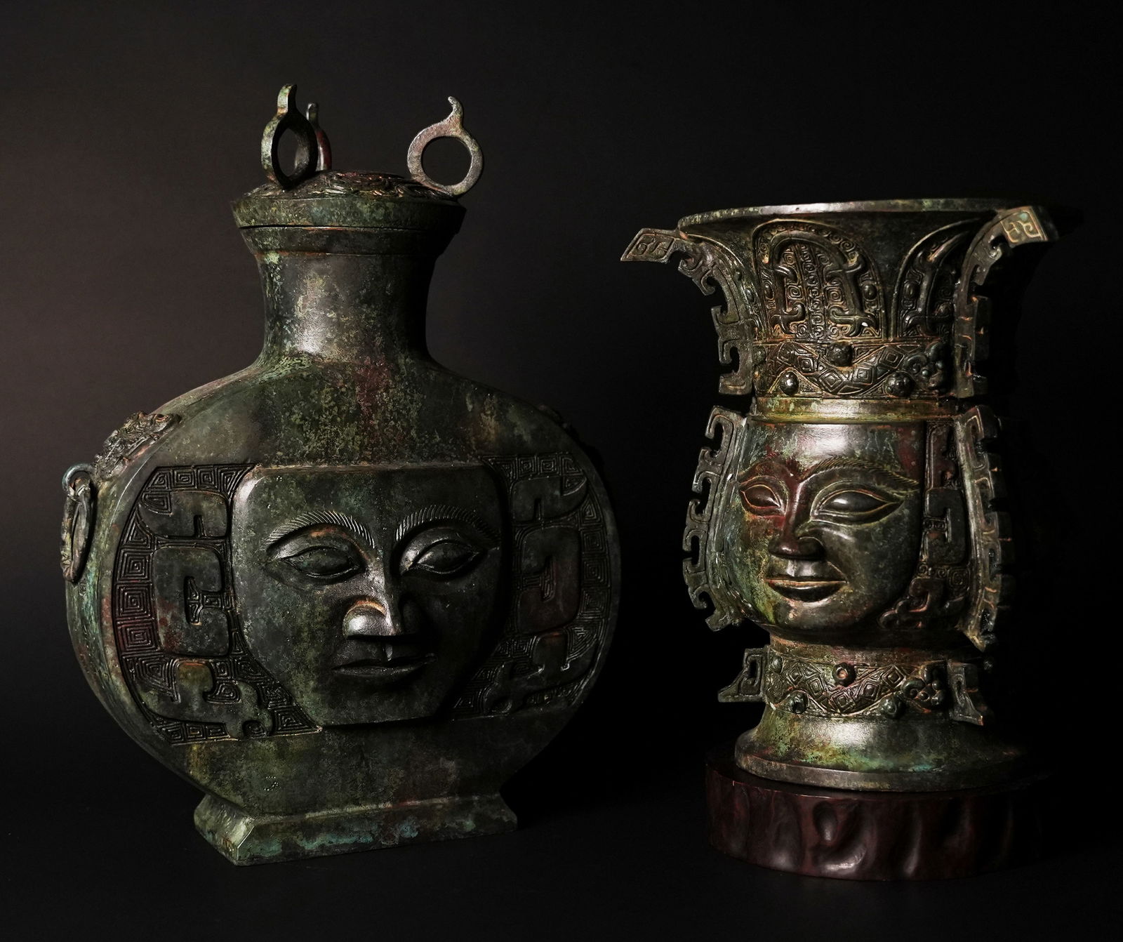 Lots Chinese bronze vessels (1 of 10)