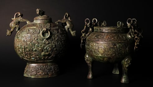 Lots Chinese bronze vessels