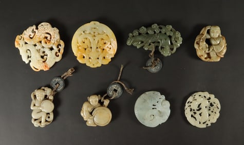 Lots Chinese carvings