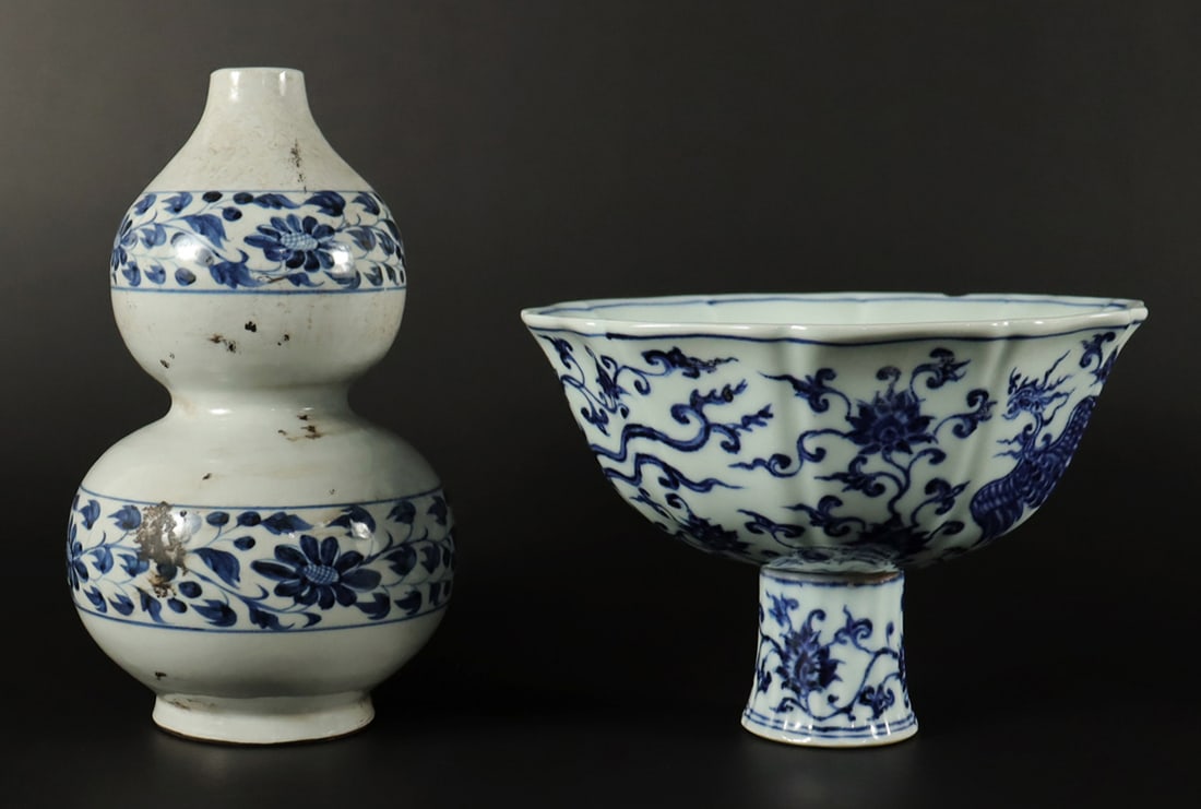 Lots Chinese b/w porcelains (1 of 7)