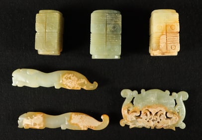 Lots Chinese carvings