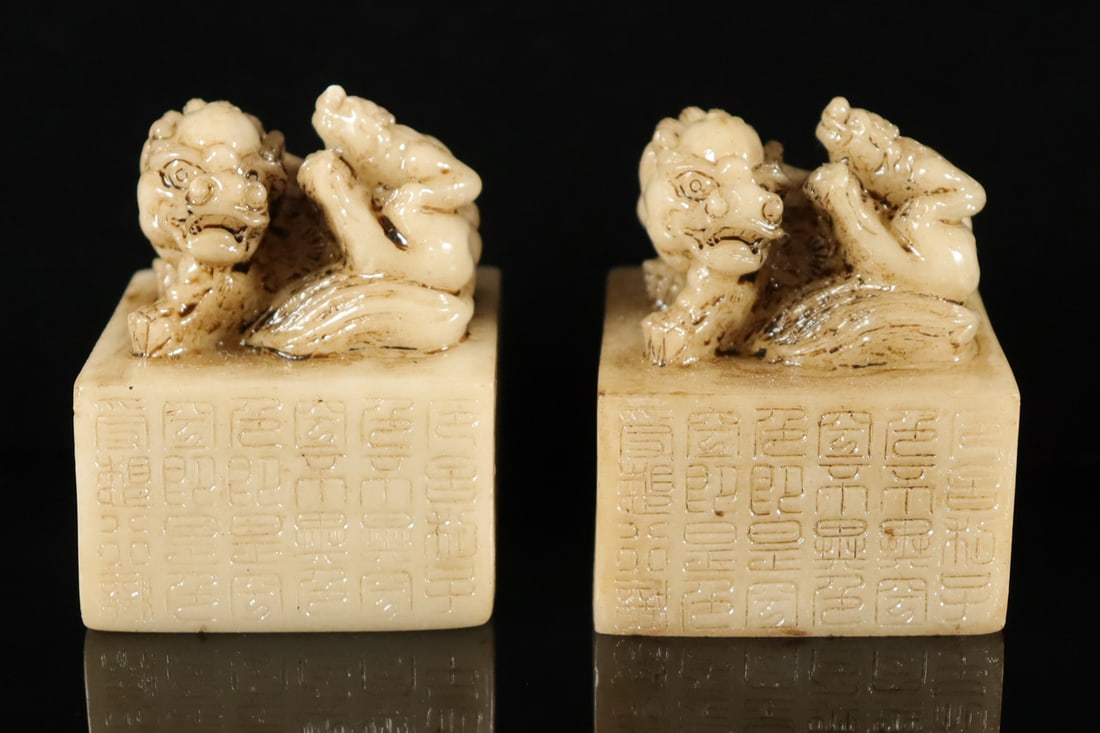 Lots Chinese carved seal (1 of 8)