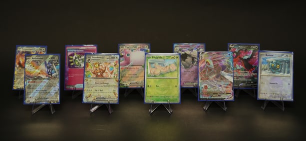 Lots hologram Pokemon cards