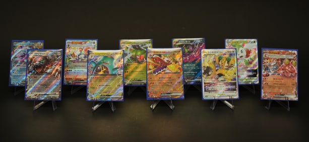 Lots hologram Pokemon cards