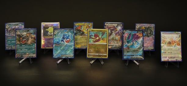 Lots hologram Pokemon cards