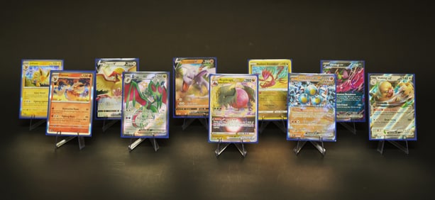 Lots hologram Pokemon cards