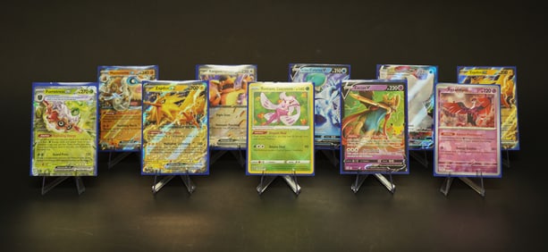 Lots hologram Pokemon cards