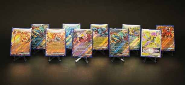Lots hologram Pokemon cards