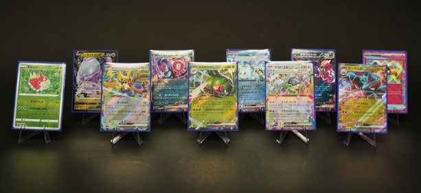 Lots hologram Pokemon cards