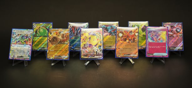 Lots hologram Pokemon cards