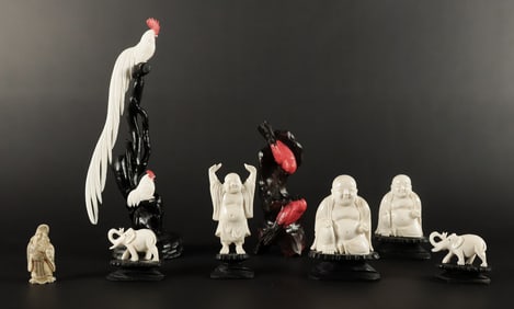 Lots Chinese carvings