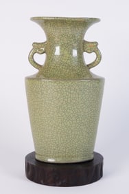 Chinese crackled vase