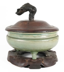 Chinese Ming dynasty large censter