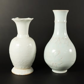 2 Chinese fine vase