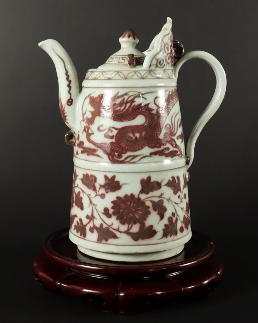 Chinese lidded pot: Chinese lidded pot.