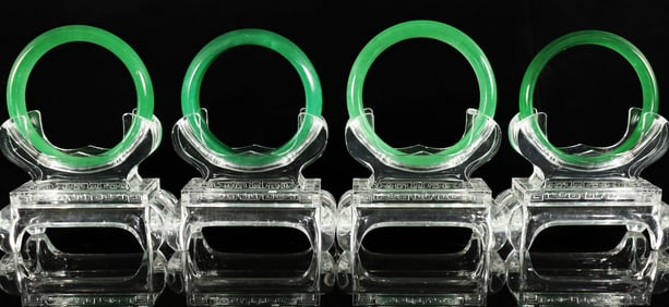 Lots Chinese apple green bangles