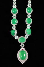 Chinese apple green necklace