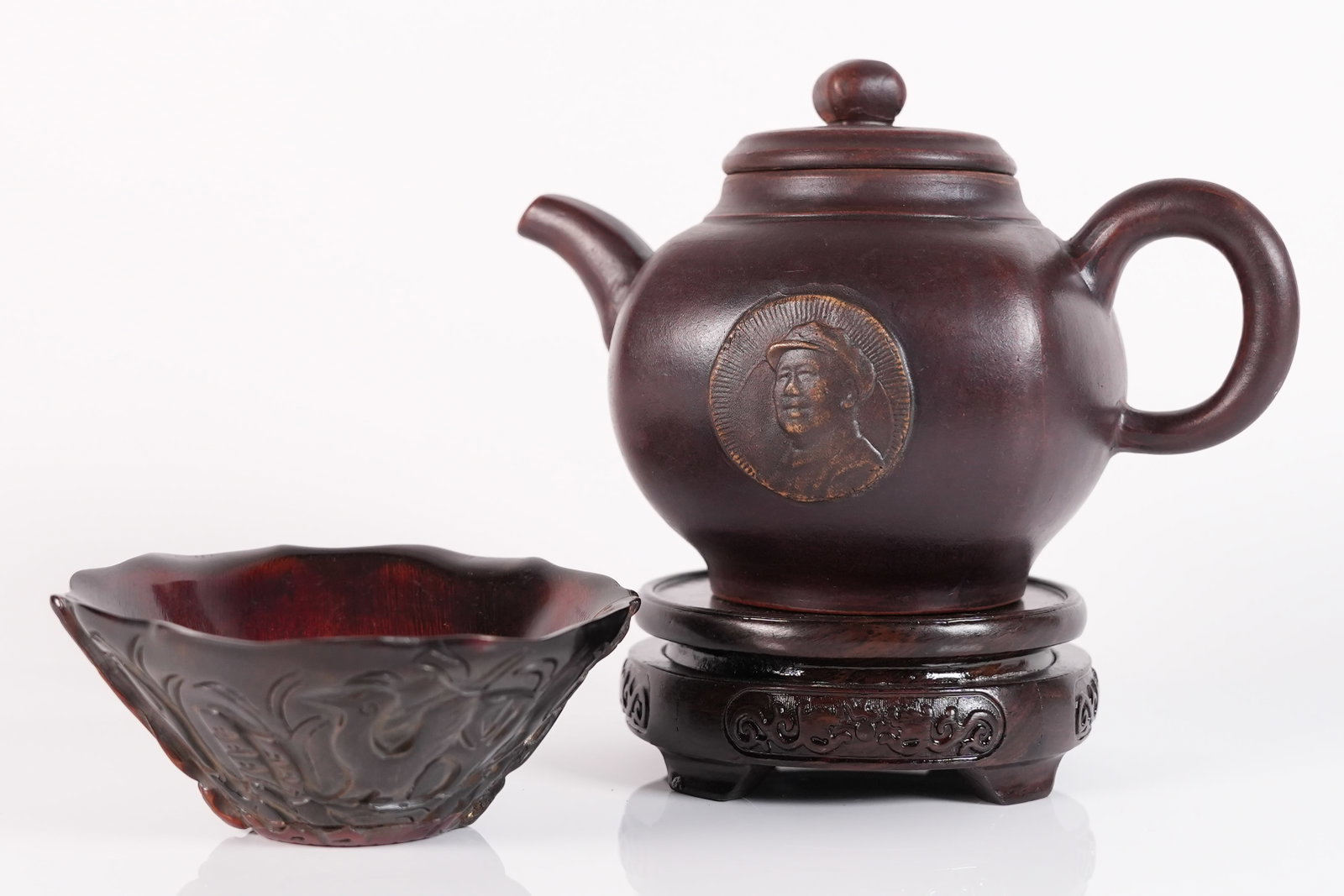 Lots Chinese tea items: Lots Chinese tea items. Largest H: 5" x W: 7."