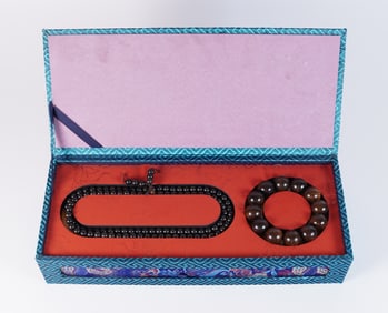 Lots Chinese beaded items