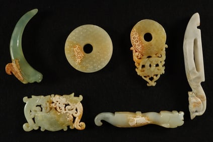 Lot Chinese jade carvings