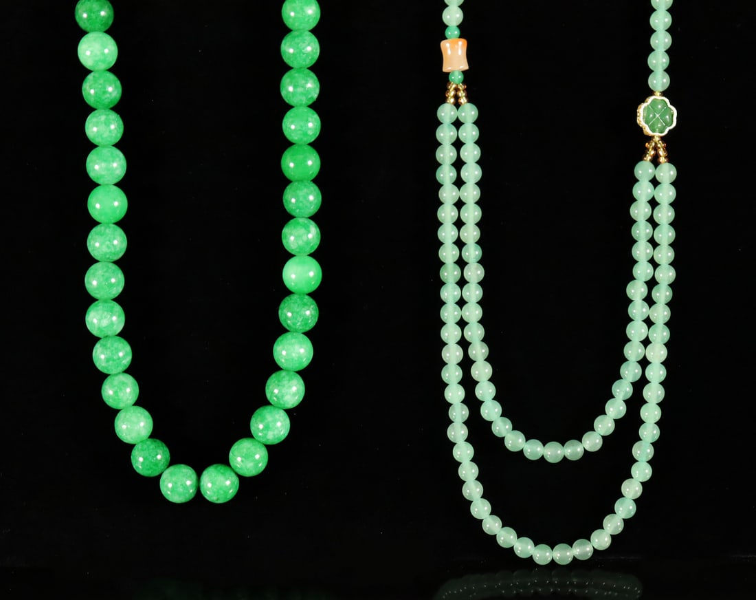 Lots Chinese beaded necklaces: Lots Chinese beaded necklaces.