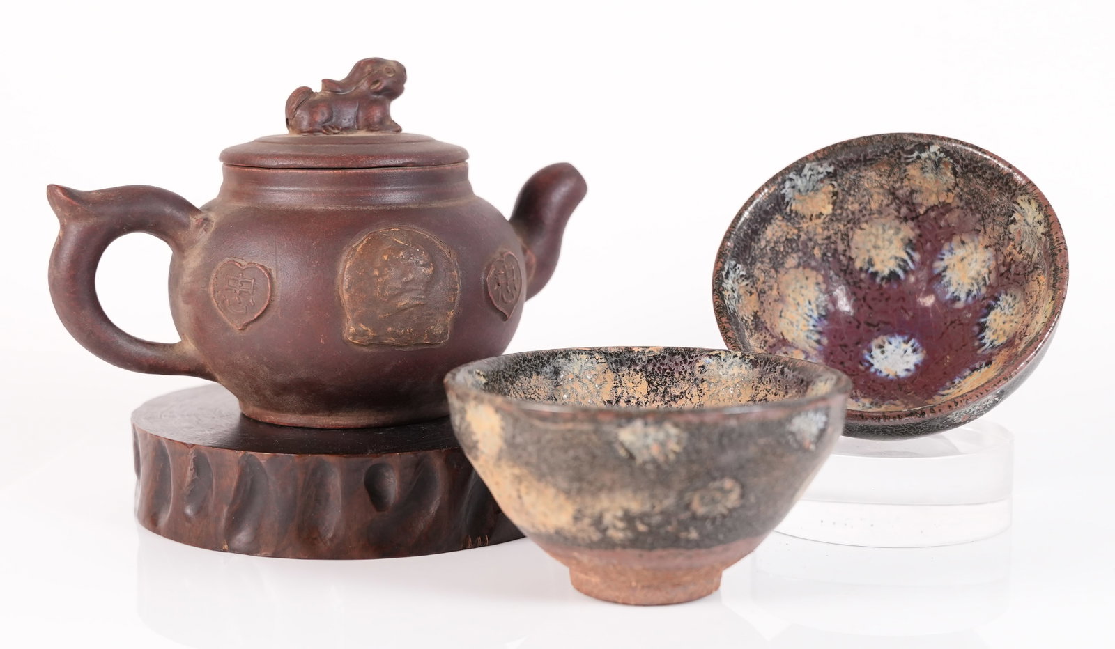 Lots Chinese tea items: Lots Chinese tea items. Largest H: 4.2" x W: 7."