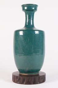Chinese green vase