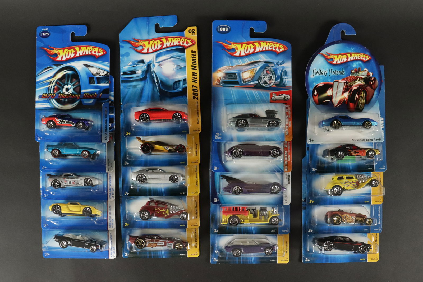Lots Hot Wheels in original package (1 of 6)