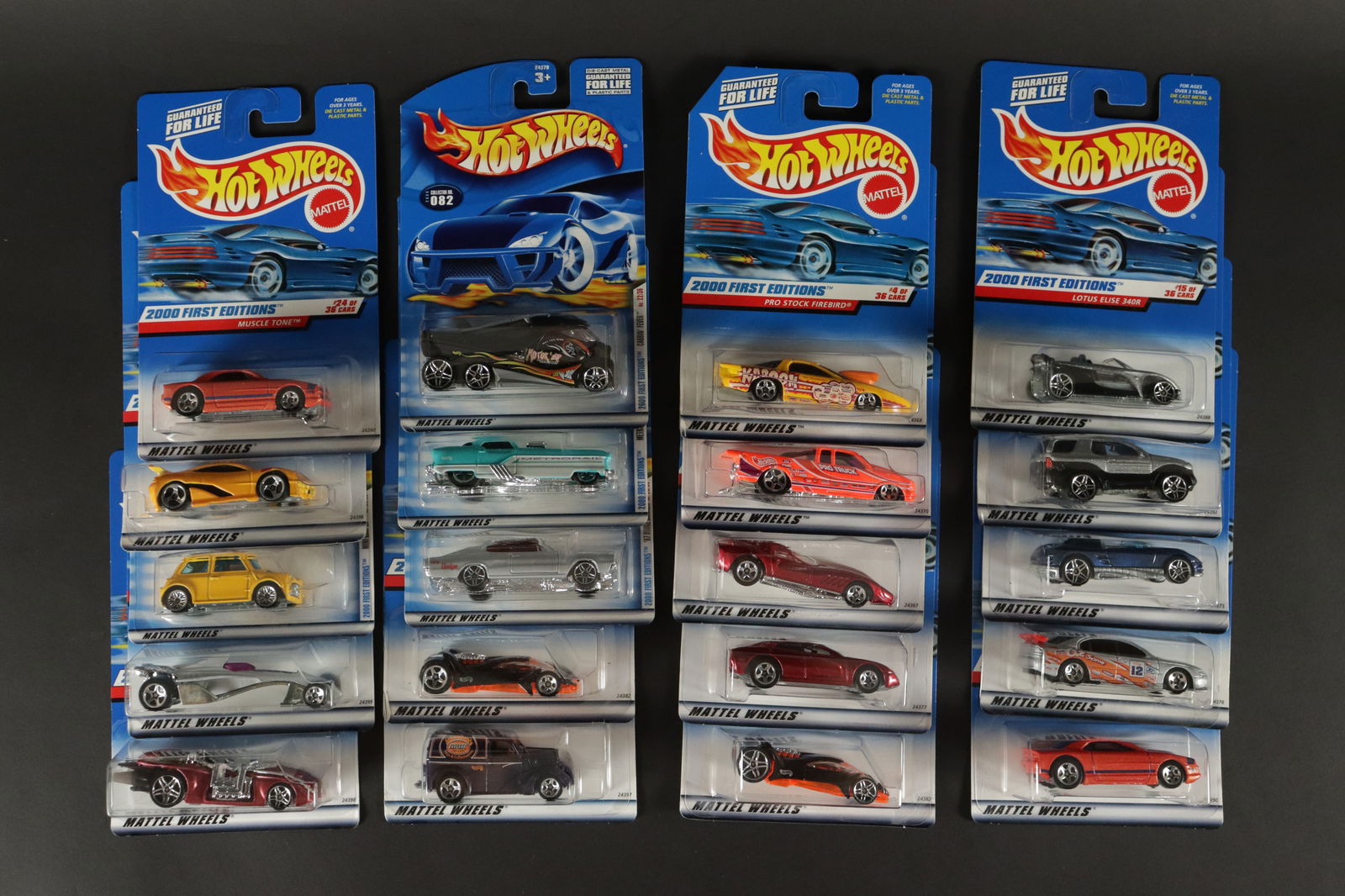 Lots Hot Wheels in original package (1 of 6)