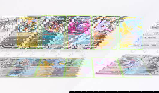 Lots hologram Pokemon cards: Lots hologram Pokemon cards.